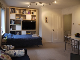 Picture of the single bed